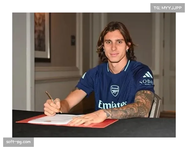 加布里埃尔与拉亚配合失误导致卡拉菲奥里自摆乌龙